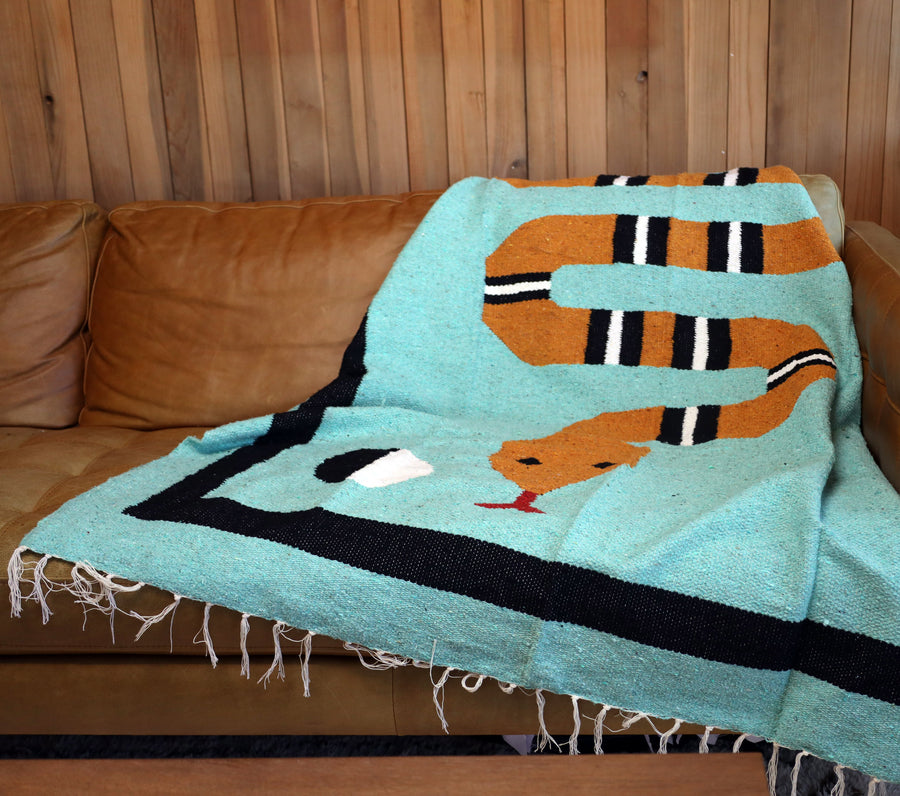 La Víbora (Mountain King) // Handwoven Blanket